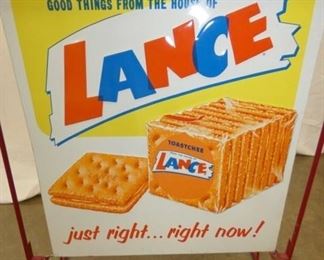 CLOSE UP EMB. LANCE RACK SIGN