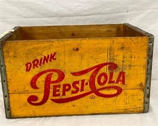 BACKSIDE VIEW DRINK PEPSI COLA CRATE
