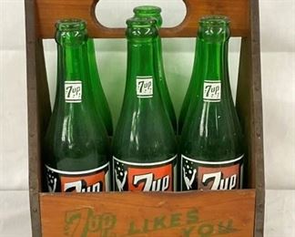 WOODEN 7UP 6PK CARRIER W/ BOTTLES