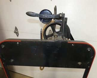 MEASURE 29X59 PLYMOUTH ROPE DISPENSER