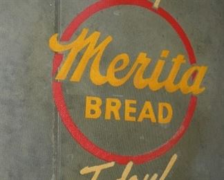 CLOSE UP MERITA BREADS SCREEN DOOR