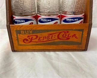 CLOSE UP VIEW WOODEN 6 PACK CARRIER 