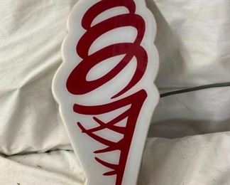 ICE CREAM DIE CUT LIGHT UP SIGN 
