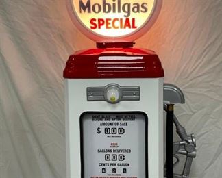 CLOSEUP W/ LIGHTED GLOBE