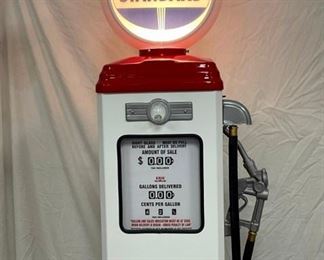 CLOSEUP W/ LIGHTED GLOBE