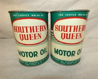 PAIR NOS 1QT. SOUTHERN QUEEN OIL CANS