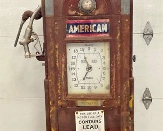 CLOSE UP W/CLOCKFACE