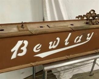 CLOSE UP VIEW W/MILKGLASS LETTERS 