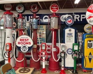 GROUP PHOTO GAS PUMPS 