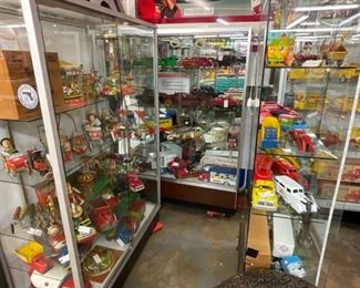 ALL TOYS TO BE SOLD SUNDAY 