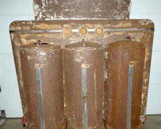 TRIPLE LUBSTER STATION