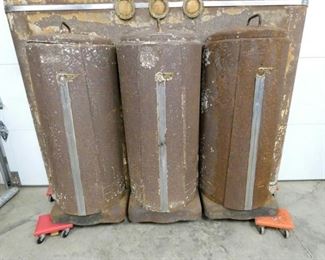 TRIPLE LUBSTER STATION