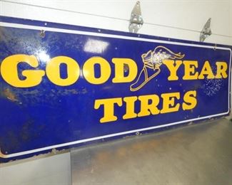 PORC. GOODYEAR TIRES SIGN