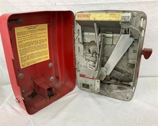 INSIDE VIEW COKE VENDO