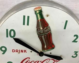 CLOSEUP 20IN DRINK COCA COLA CLOCK