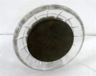 BOTTOM VIEW STRING HOLDER