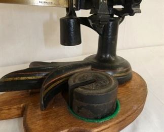 CLOSEUP ORIG. STENCIL