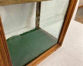 BOTTOM VIEW OAK COUNTER CASE