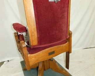 BACKVIEW BARBER CHAIR