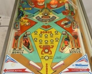 LIGHTS UP PINBALL MACHINE