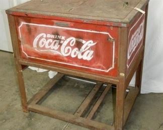 LIFT TOP COKE COOLER