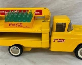 COCA COLA BOTTLE DELEVERY TRUCK