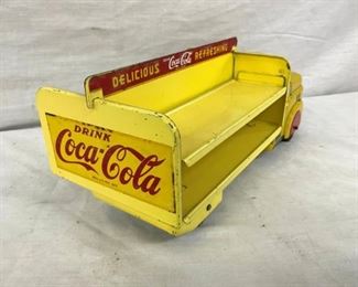 BACKVIEW EARLY COCA COLA TRUCK