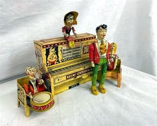 KEYWIND UNIQUE ART TIN TOY