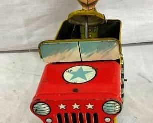 CLOSEUP NICE TIN LITHO TOY