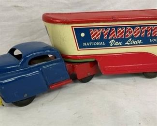 WYANDOTTE VAN LINES TRUCK