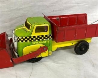 WYANDOTTE DRUMP TRUCK