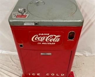 ORIG. PAINT WORKING COKE BOX