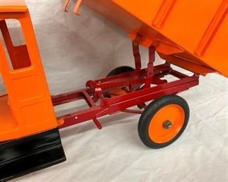 CLOSEUP STURDITOY HIGH SIDE DUMP BED