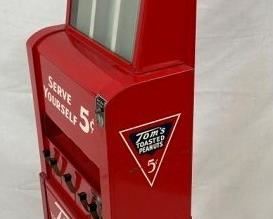 SIDE VIEW NICE ORIG. TOMS MACHINE