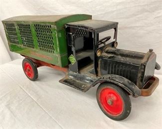 FRONT VIEW STUDABAKER