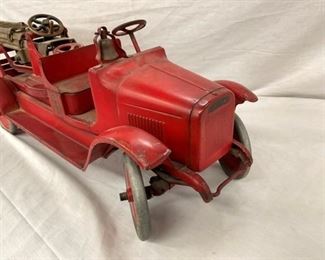 FRONT VIEW BUDDYL FIRE TRUCK