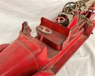 CLOSEUP AERIAL LADDER TRUCK 38X9