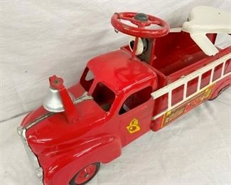 ORIG. MARX SIT/ RIDE LFD LADDER TRUCK