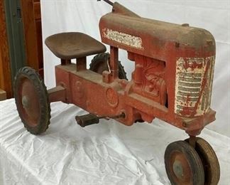 FARMALL NO STEERING WHEEL