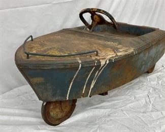 FRONT VIEW EARLY PEDAL BOAT