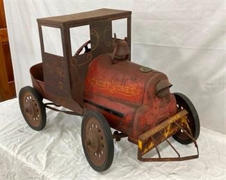 CLOSEUP CASEY JONES ENGINE