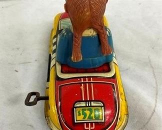 BACKVIEW KEYWIND DOTTY