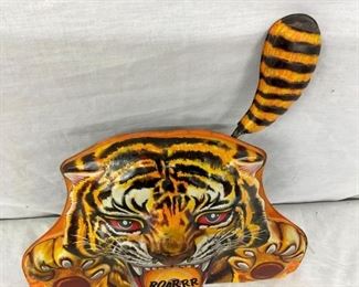 TARGET TOY W/ ANIMATED KEYWIND TAIL