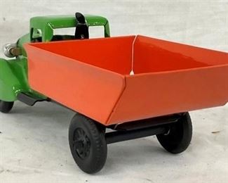 1930'S RESTORED DUMP TRUCK