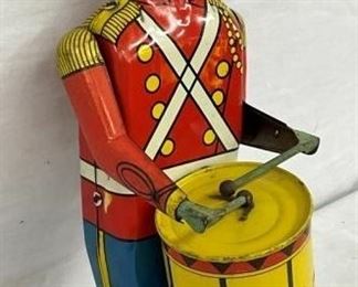 13IN WOLVERINE TOY DRUMMER