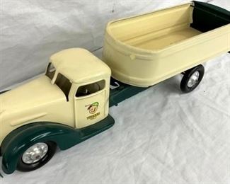 CLOSEUP TURNER DOGE DUMP TRUCK