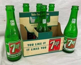 6PK 7UP CARDBOARD CARRIER W/ BOTTLES