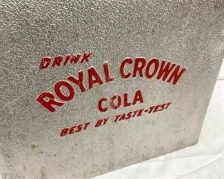 CLOSEUP EMB. RC PLEASE CHEST