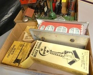 CLOSEUP RR TOYS W/ ORIG. BOXES