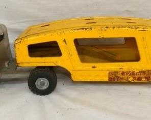 STRUCTO AUTO TRANSPORT TRUCK